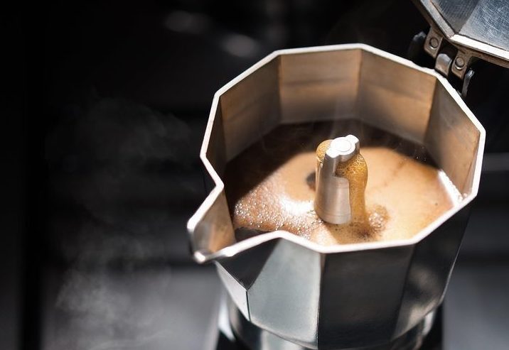 I 5 errori fatali che rovinano il tuo caffè con la Moka (e come evitarli)